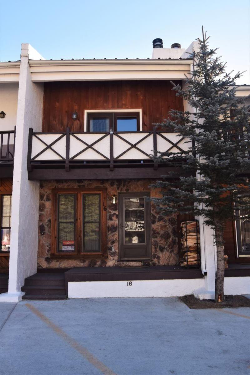 Claim Jumper Townhouse 16 - On The River - Across From The Fishing Ponds - In Town - Near The Ski Area - Fireplace - Wifi - Sate Ред Ривър Екстериор снимка