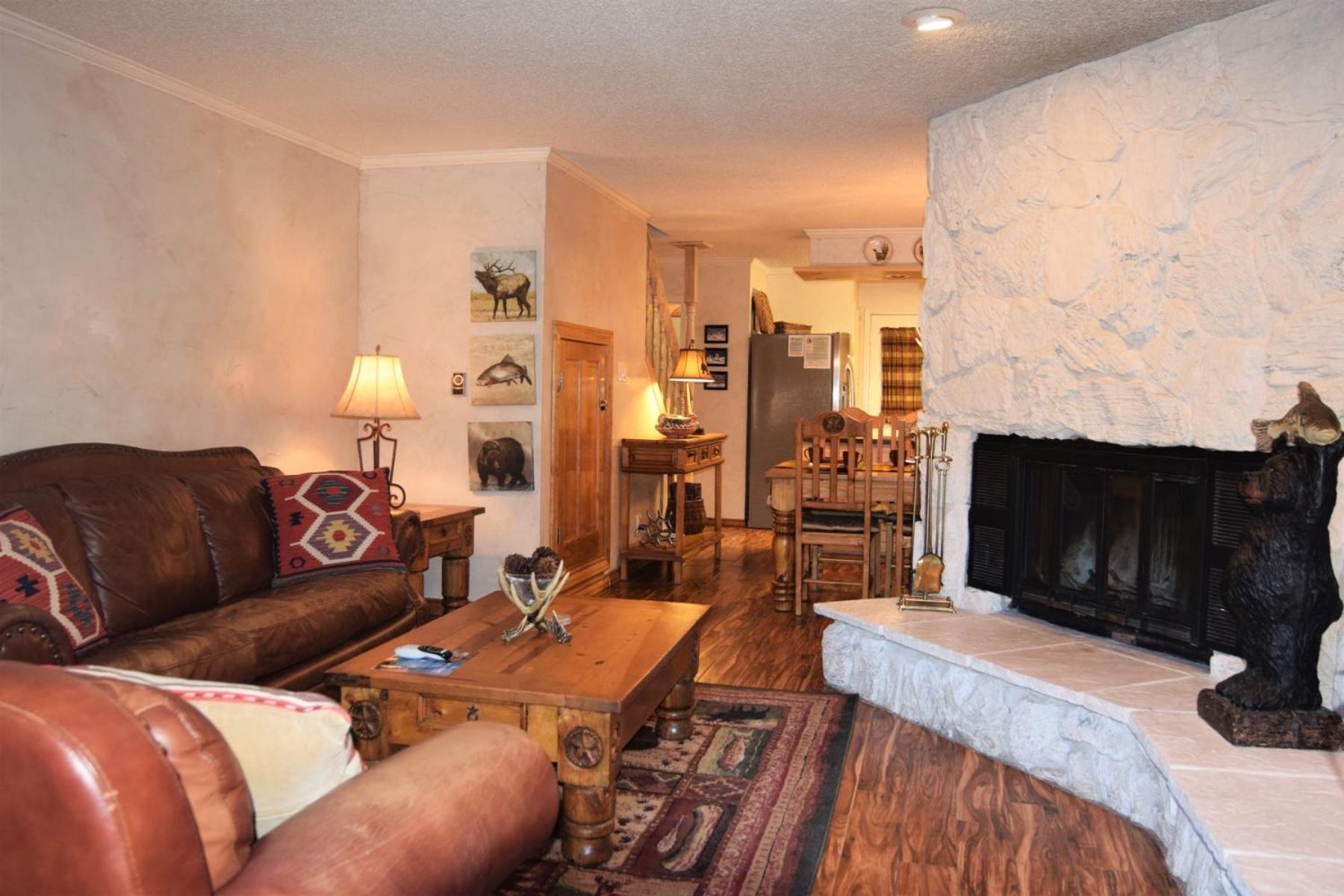 Claim Jumper Townhouse 16 - On The River - Across From The Fishing Ponds - In Town - Near The Ski Area - Fireplace - Wifi - Sate Ред Ривър Екстериор снимка